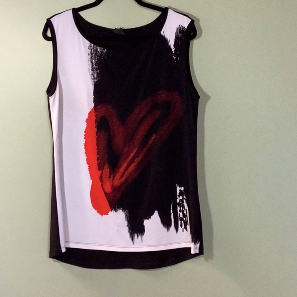 Heart Motif Tunic in black & white. Size Lg